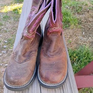 Justin Gypsy Boots Brown and Pink Ankle Booties Size 10